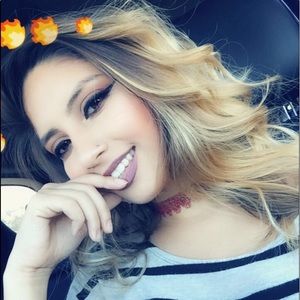 Meet your Posher, Desiree